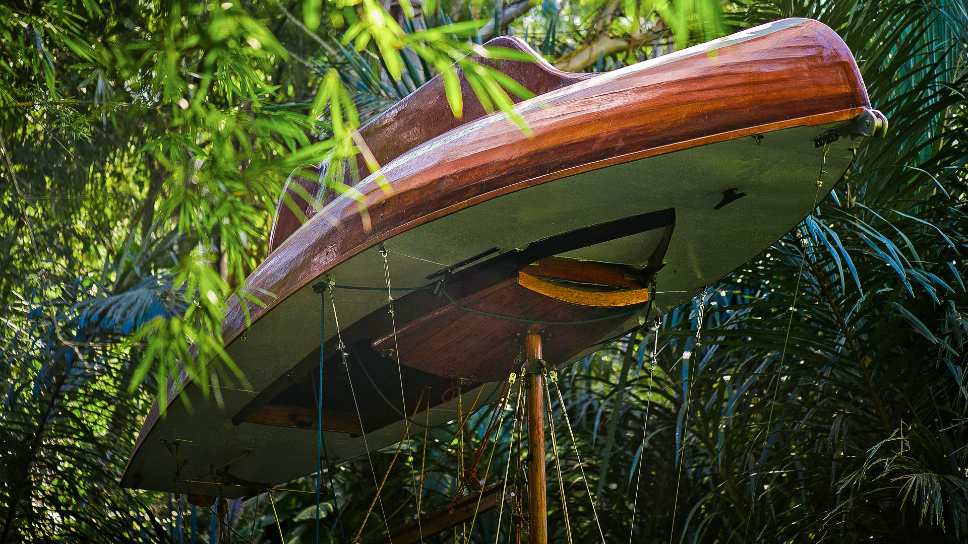 Simon Starling, The Mahogany Pavilion (Mobile Architecture nº 1), 2004. Acervo de arte contemporânea Inhotim
