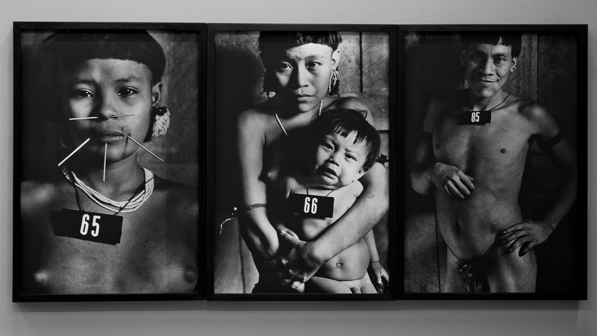 A série Marcados, 1981-83, de Claudia Andujar. Acervo de arte contemporânea do Inhotim