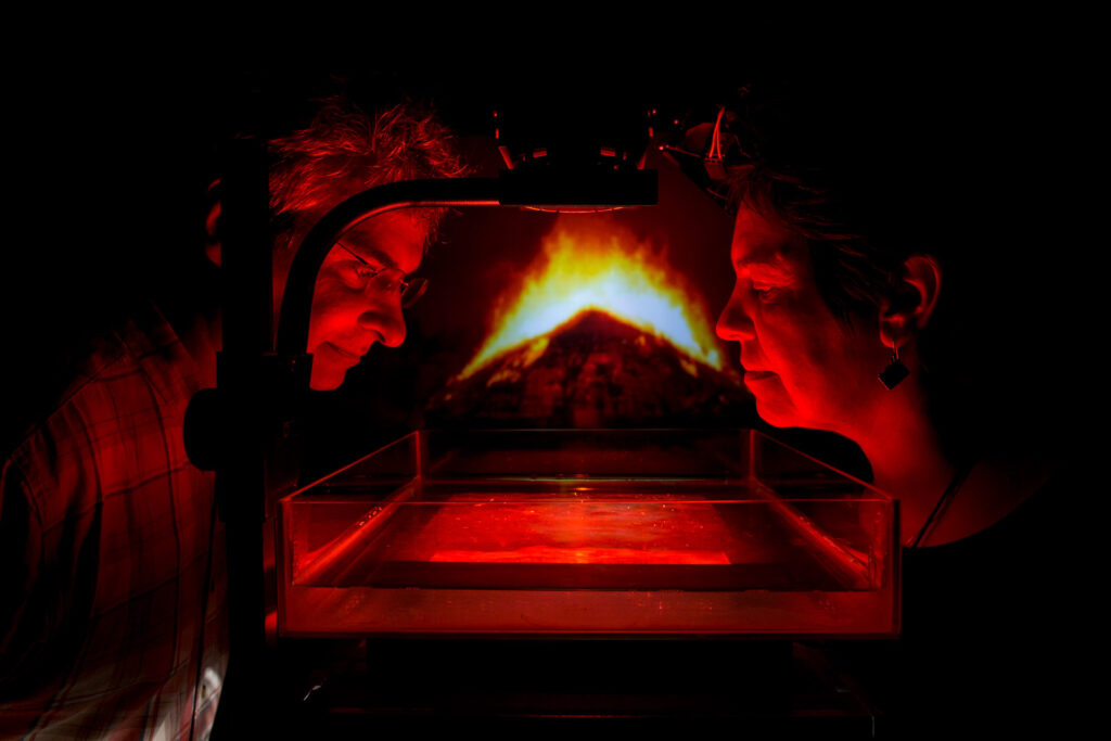 Obra Yano-a, 2005, de Claudia Andujar, Gisela Motta e Leandro Lima. Acervo de arte contemporânea Inhotim