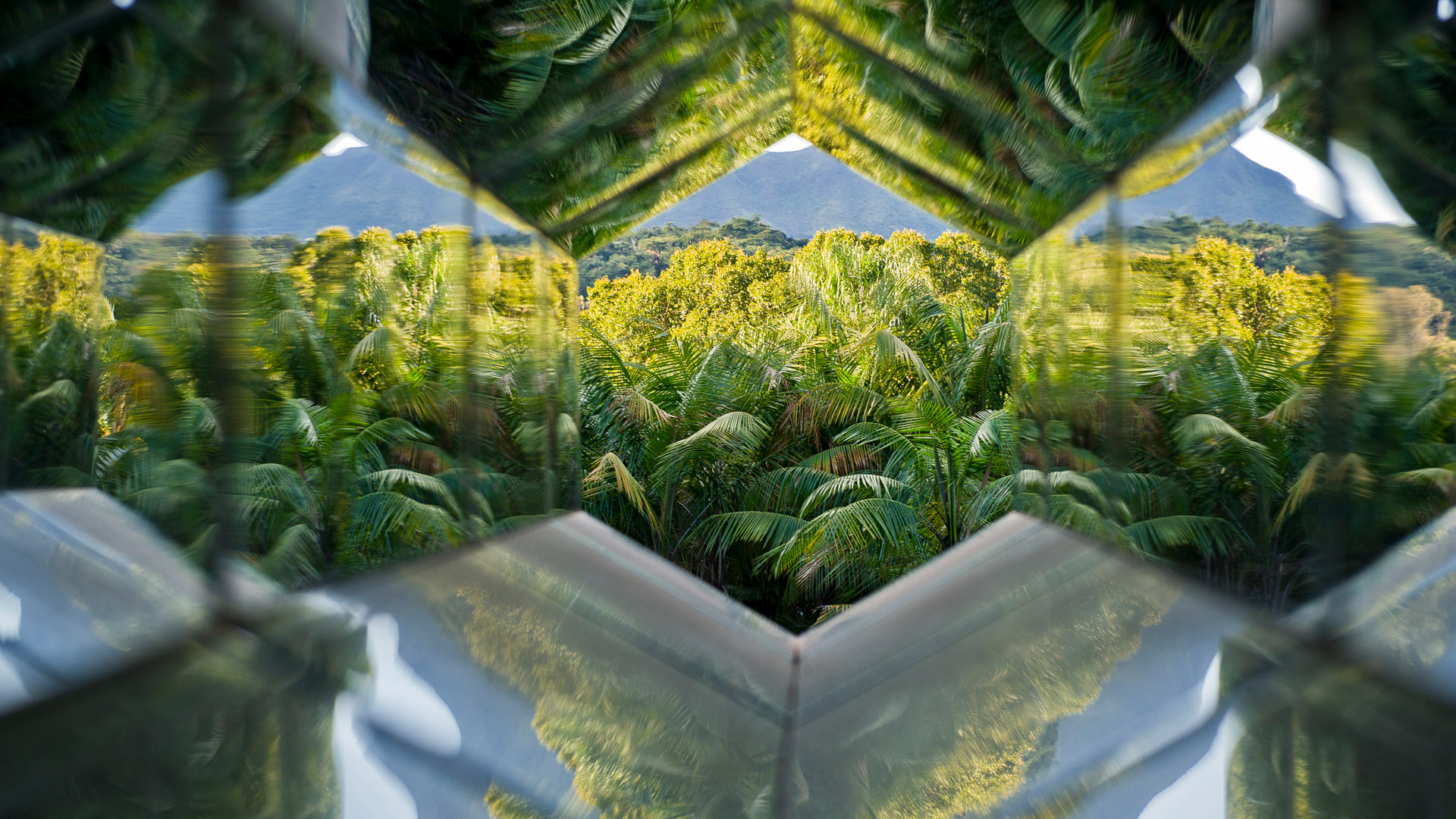 Viewing Machine, 2001 de Olafur Eliasson. Acervo de arte contemporânea Inhotim