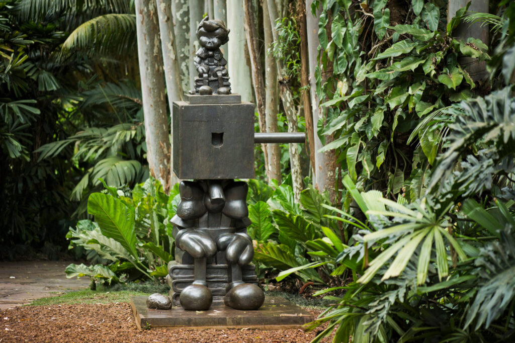 Pinocchio Block Head, 2001 de Paul McCarthy. Acervo de arte contemporânea Inhotim