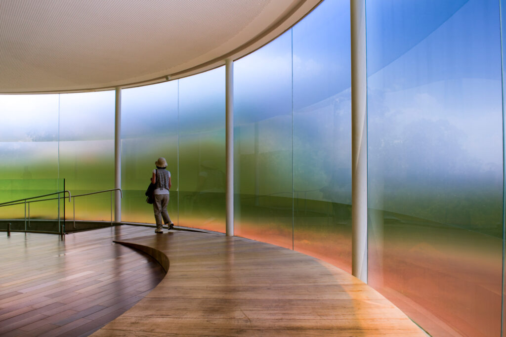 Obra Sonic Pavilion, 2009, Galeria Doug Aitken. Acervo de arte contemporânea Inhotim.