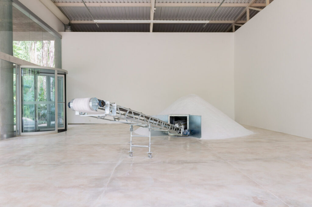 Laura Vinci, Máquina do mundo, 2005, na exposição