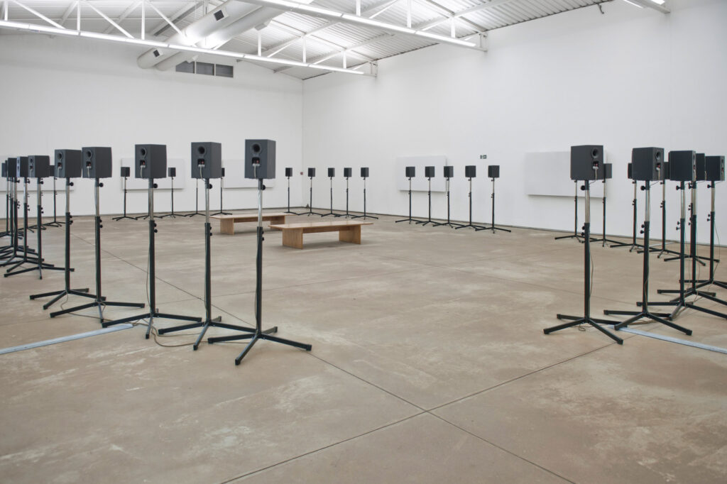 Janet Cardiff, Forty Part Motet, 2001, Galeria Praça, Inhotim