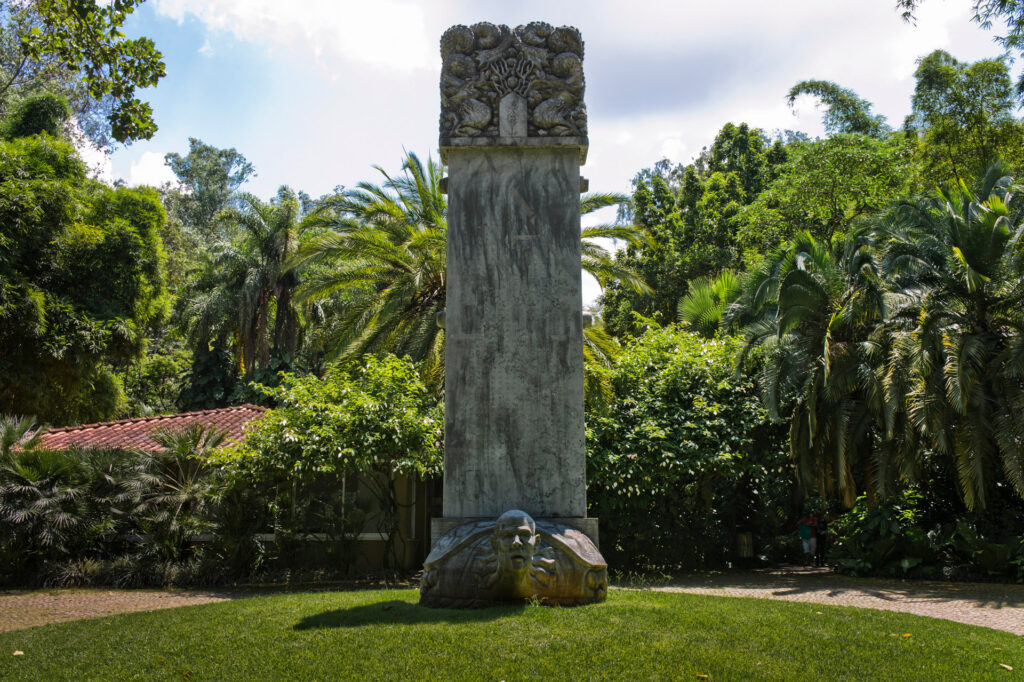 Zhang Huan, Gui Tuo Bei, Inhotim