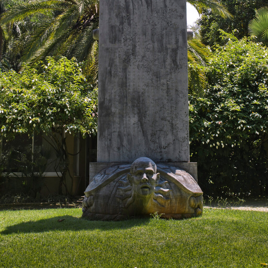 Zhang Huan, Gui Tuo Bei, Inhotim