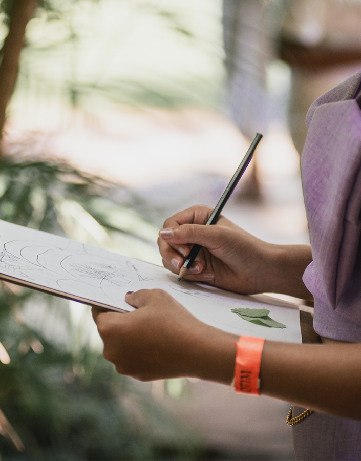 The Moving Atelier invites you to join activities in different parts of Inhotim, experiencing art and nature. Photo: Daniela Paoliello