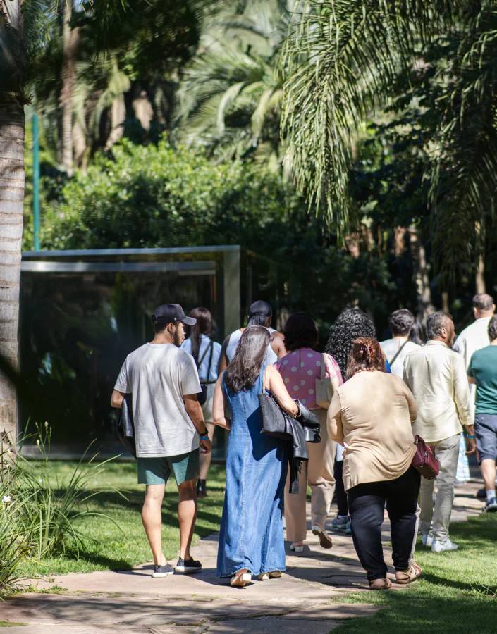 A visit to rediscover Inhotim alongside one of the Institute’s most experienced guides, Junio César. Photo: Personal collection. Photo: Brendon Campos