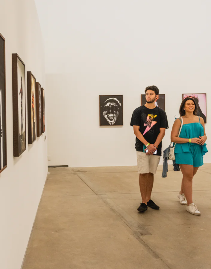 Participe das visitas temáticas do Inhotim. Elas são gratuitas para visitantes e destinadas a pessoas de todas as idades. Foto: Daniela Paoliello