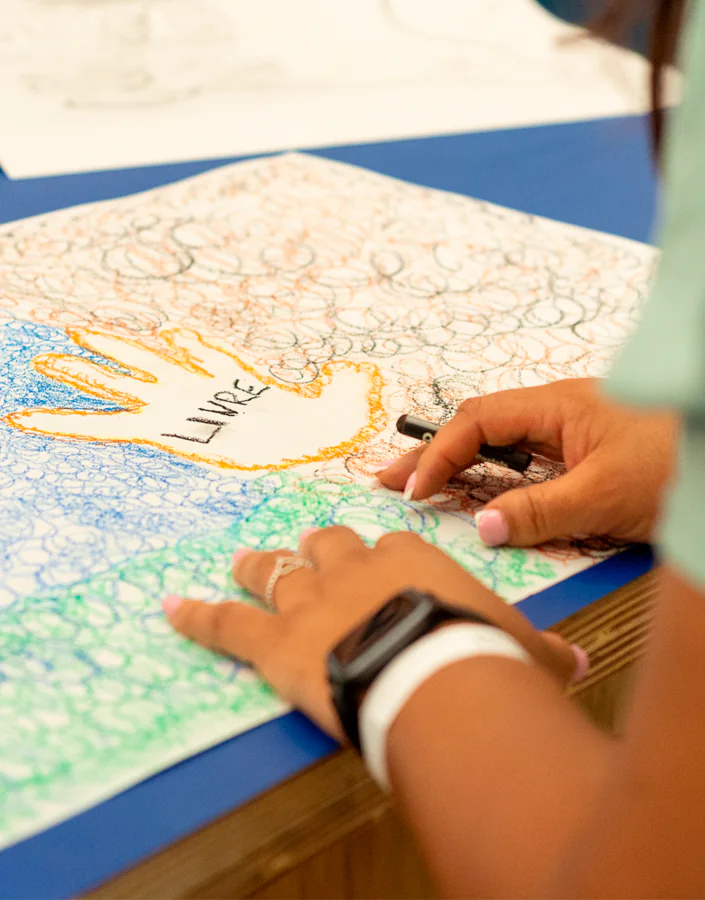 he Moving Workshop invites you to join activities in different parts of Inhotim, experiencing art and nature. Photo: Giselle Dietze