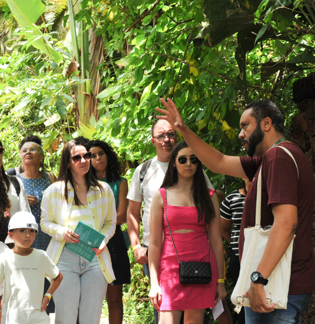  Participe das visitas temáticas do Inhotim. Elas são gratuitas para visitantes e destinadas a pessoas de todas as idades. Foto Ana Clara Martins