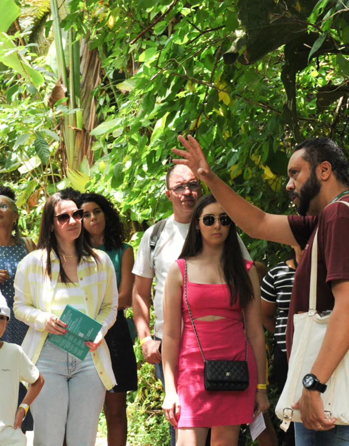  Participe das visitas temáticas do Inhotim. Elas são gratuitas para visitantes e destinadas a pessoas de todas as idades. Foto Ana Clara Martins