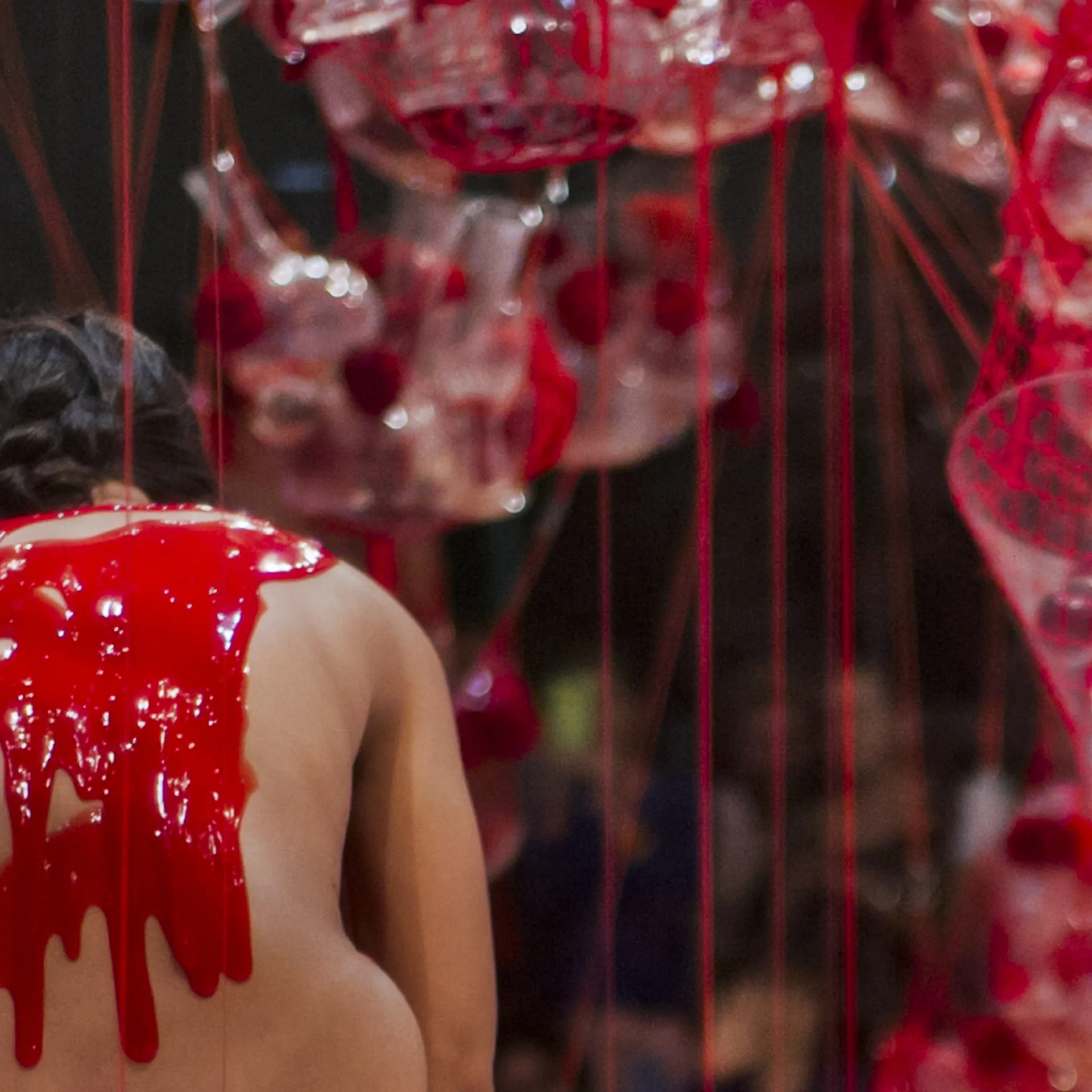 Choreographer Lia Rodrigues talks with Antonio Grassi about an important icon of Brazilian art and also at Inhotim: Tunga.