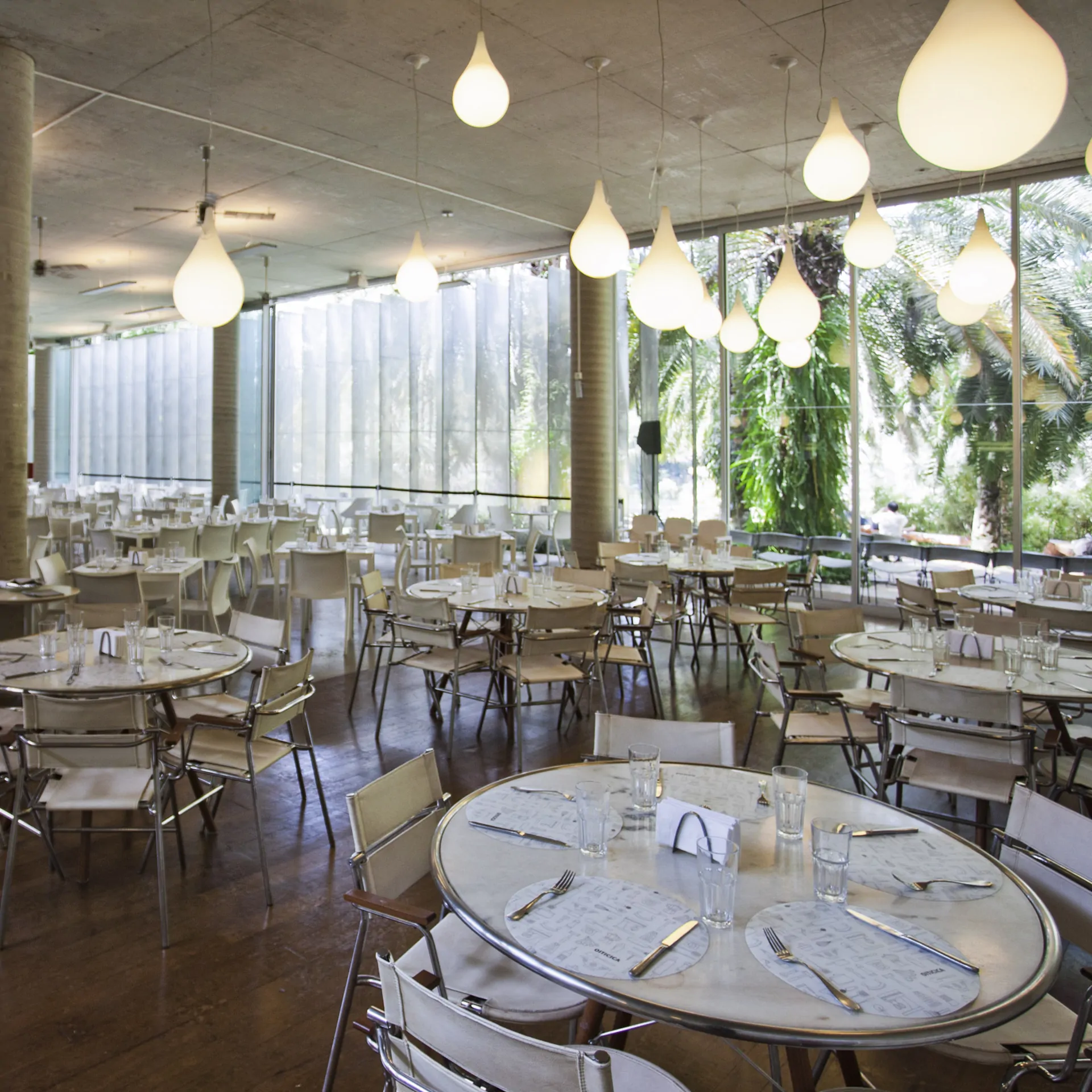 Visite restaurante Oiticica no Inhotim