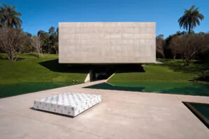 Galeria Adriana Varejão, Tacoa Arquitetos, 2008. Foto: Eduardo Eckenfels.
