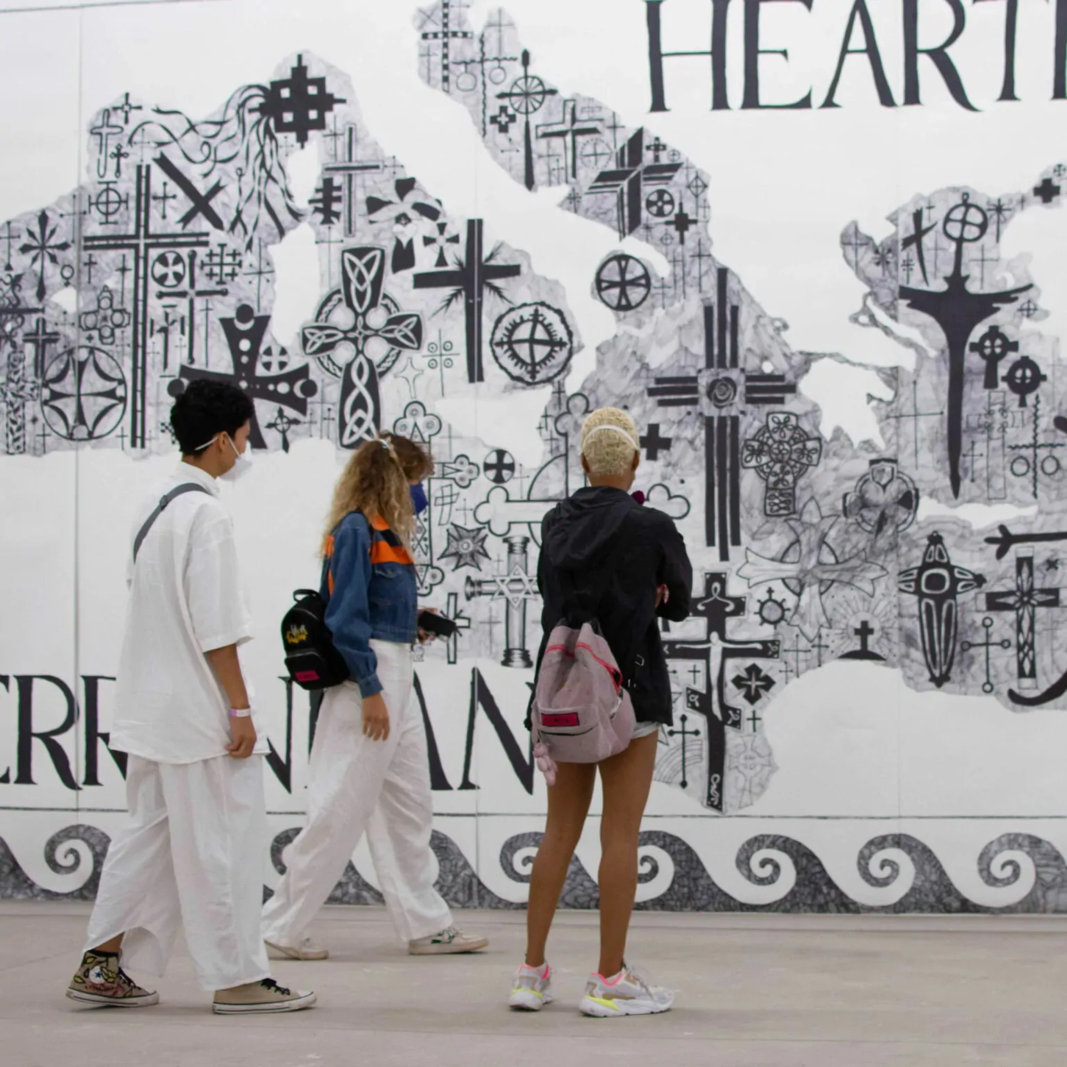 Conheça as novas obras em exposição na companhia do Educativo do Inhotim. Foto: Ana Luiza Albuquerque