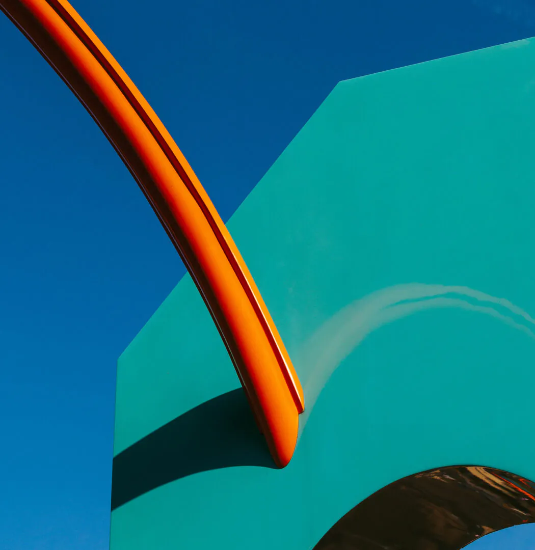 The works on view are part of Inhotim Institute’s collection and reflect on black art in different temporalities.