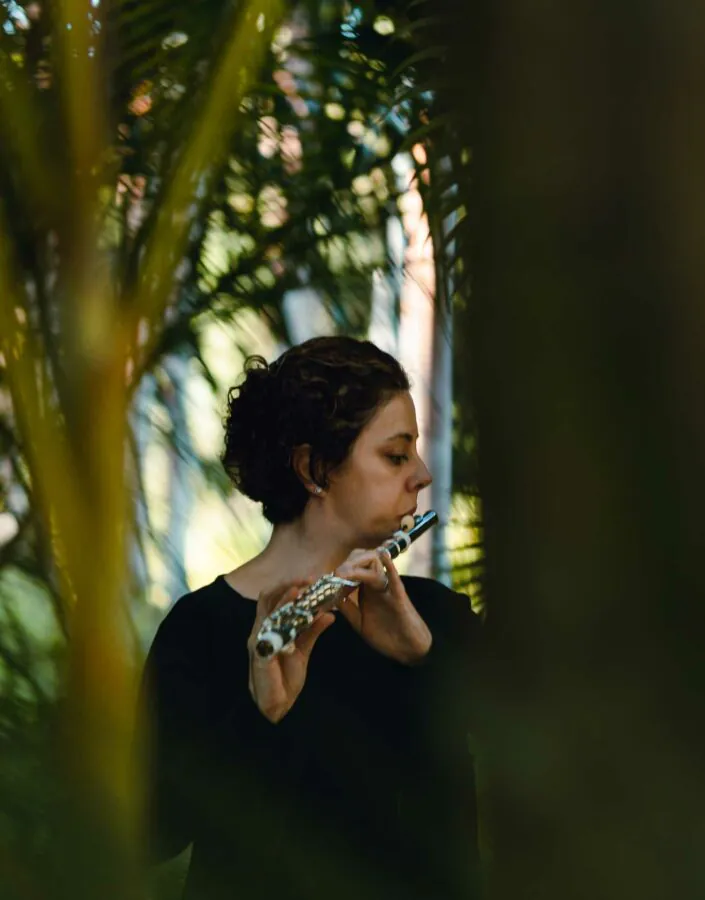 Depois do sucesso na Semana do Meio Ambiente, "Nós, passarinho"volta a se apresentar no Inhotim em dezembro. passarinho