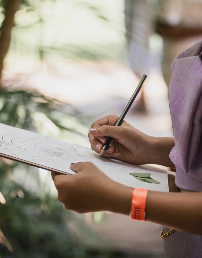 The Moving Atelier invites you to join activities in different parts of Inhotim, experiencing art and nature. Photo: Daniela Paoliello