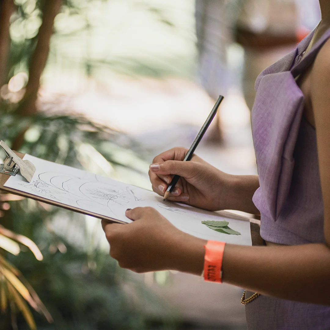 The Moving Atelier invites you to join activities in different parts of Inhotim, experiencing art and nature. Photo: Daniela Paoliello