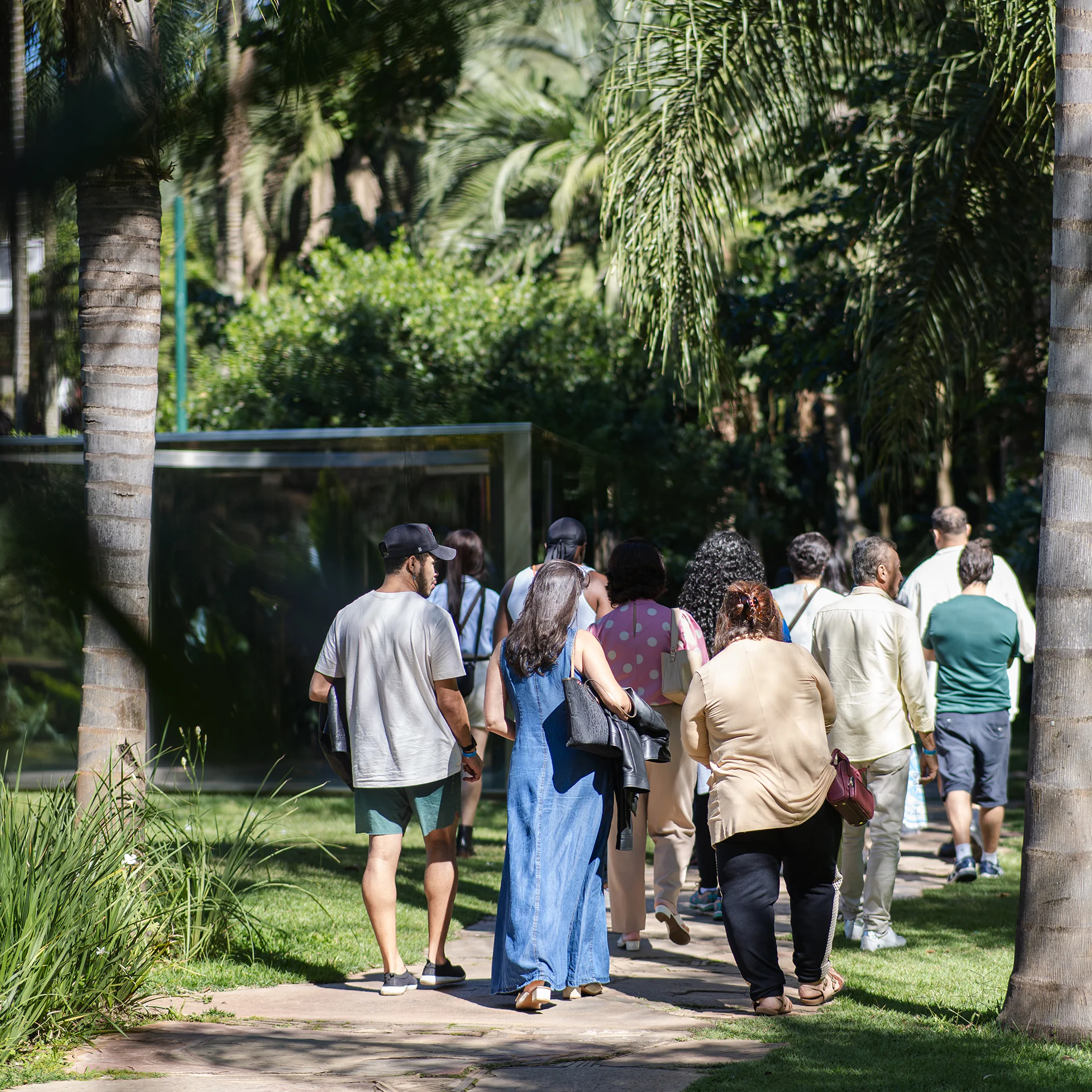 A visit to rediscover Inhotim alongside one of the Institute’s most experienced guides, Junio César. Photo: Personal collection. Photo: Brendon Campos