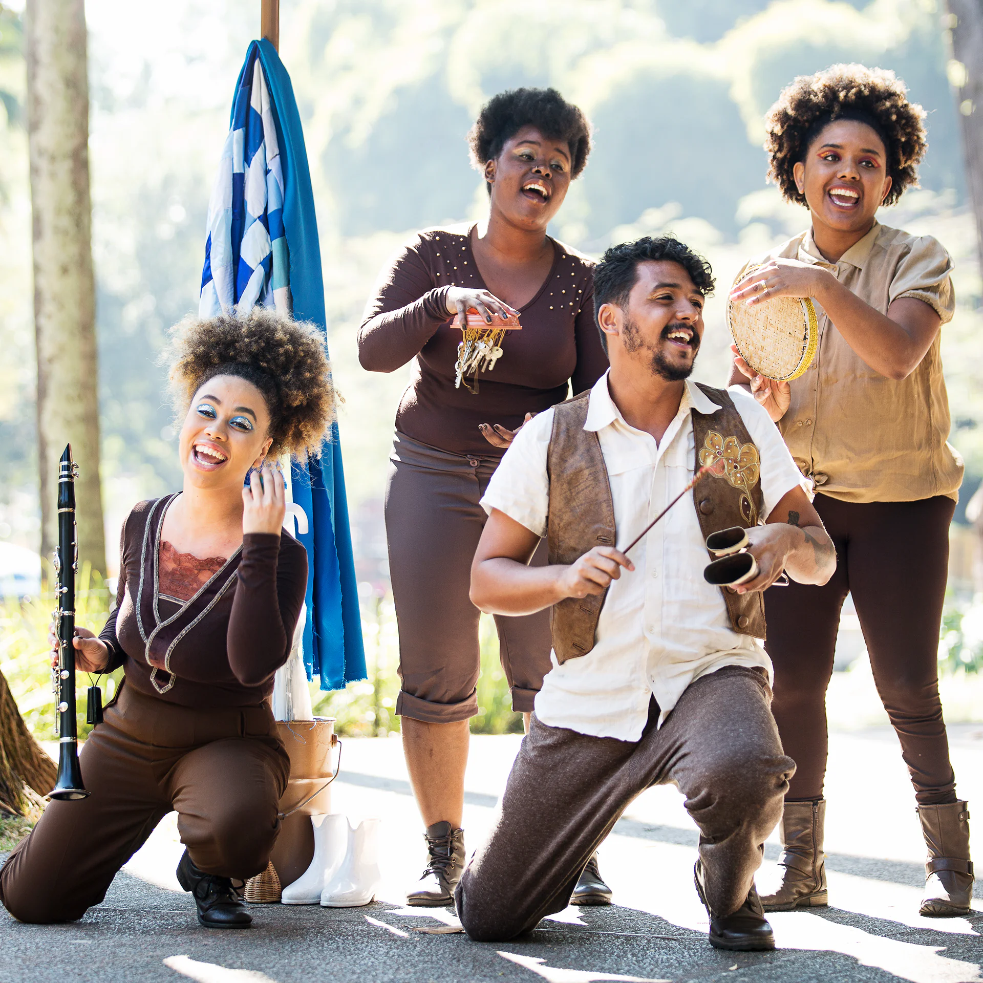 In July’s edition of Meetings with Inhotim, Cia. Bando brings a reinterpretation of the African myth The Wedding of Princess Abena. Photo: Pablo Bernardo. 