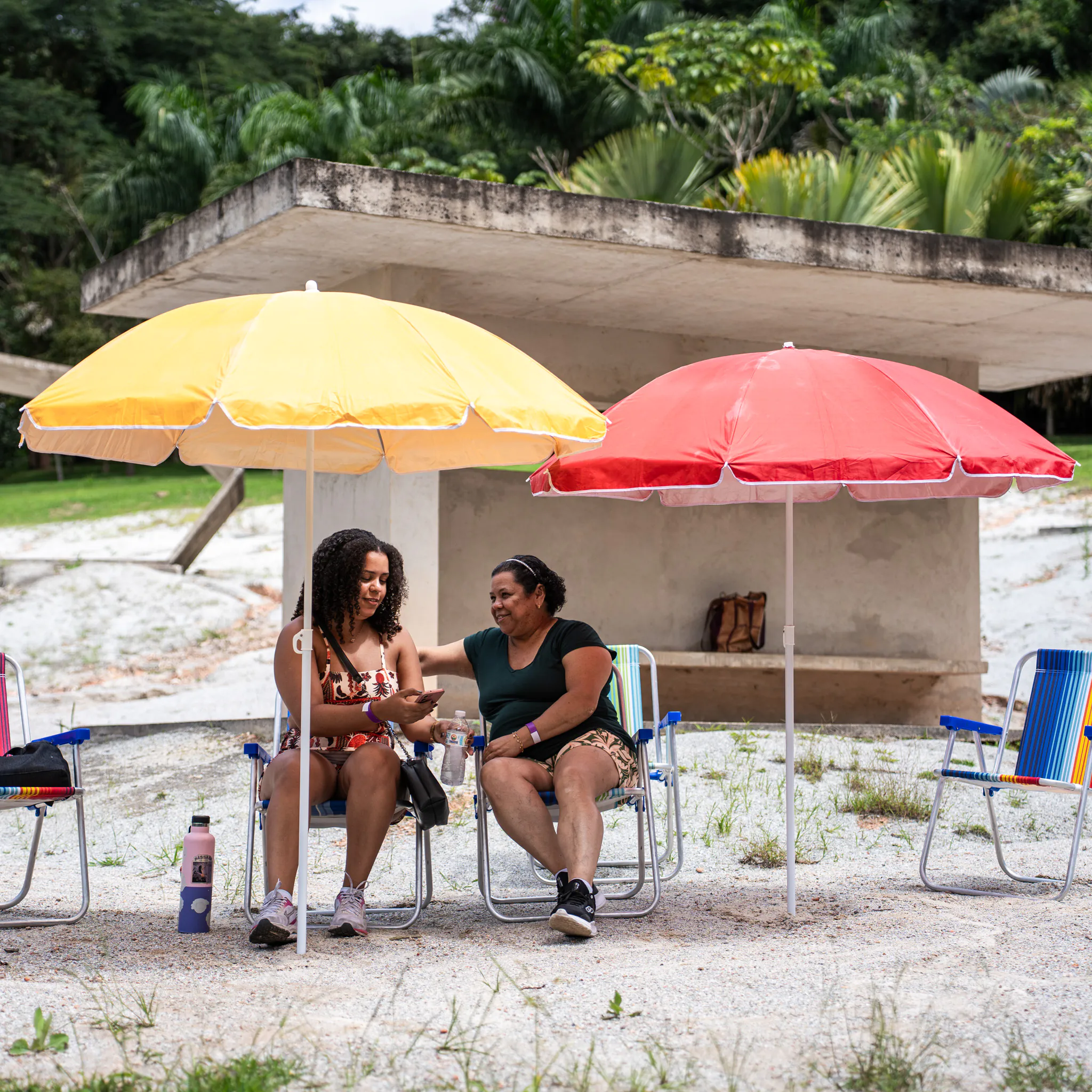 Participe das Conversas sobre o Acervo do Inhotim, atividades gratuitas para visitantes de todas as idades. Foto: Brendon Campos